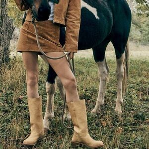 Frye Campus 14L Knee High Boot in Banana Size 8 NWOT